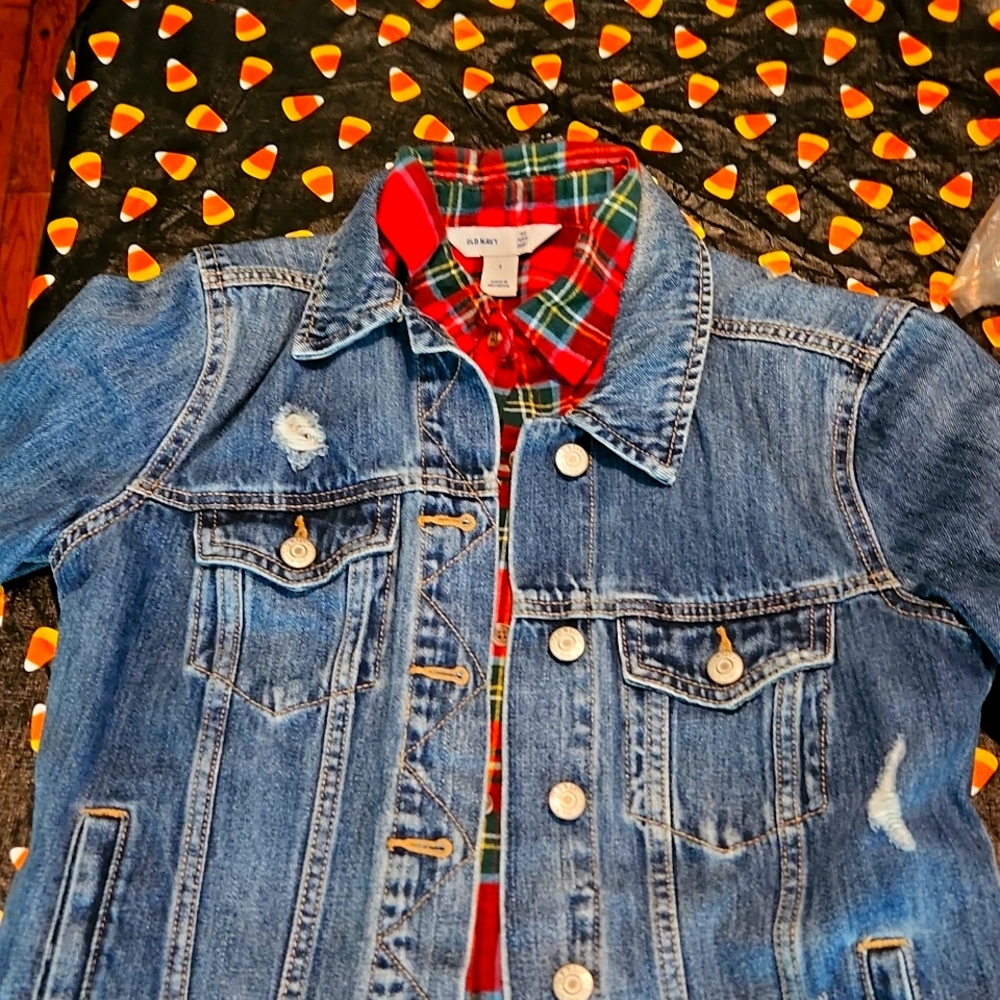 Old navy denium jacket with distressed look